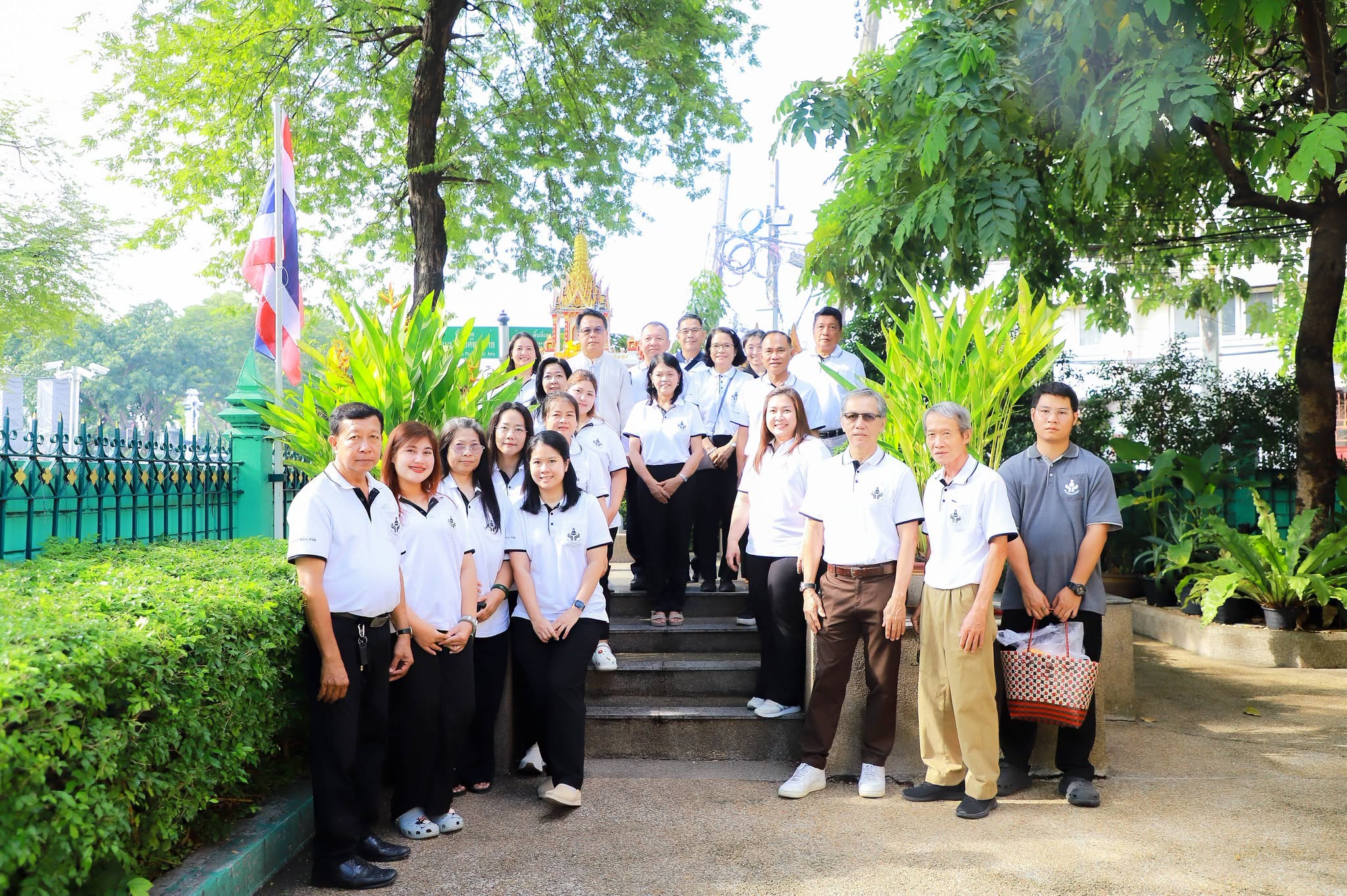 title - รองเลขาธิการ ส.ป.ก. ร่วมพิธีสักการะสิ่งศักดิ์สิทธิ์และพิธีสงฆ์ วันทำบุญสหกรณ์ออมทรัพย์สำนักงานการปฏิรูปที่ดินเพื่อเกษตรกรรม จำกัด เนื่องในโอกาสเปลี่ยนแปลงที่ตั้งสำนักงานแห่งใหม่ 